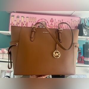 Michael Kors large tote 💓